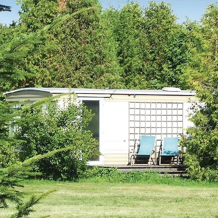 Gorgeous Stacaravan In 2*