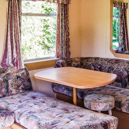 Gorgeous Stacaravan In 2*