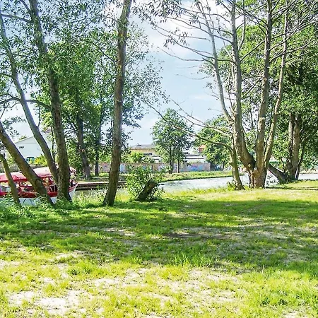 캠프장 Gorgeous Stacaravan In 2*