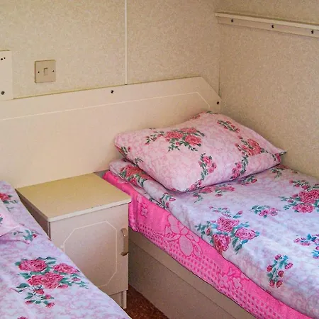 Gorgeous Stacaravan In